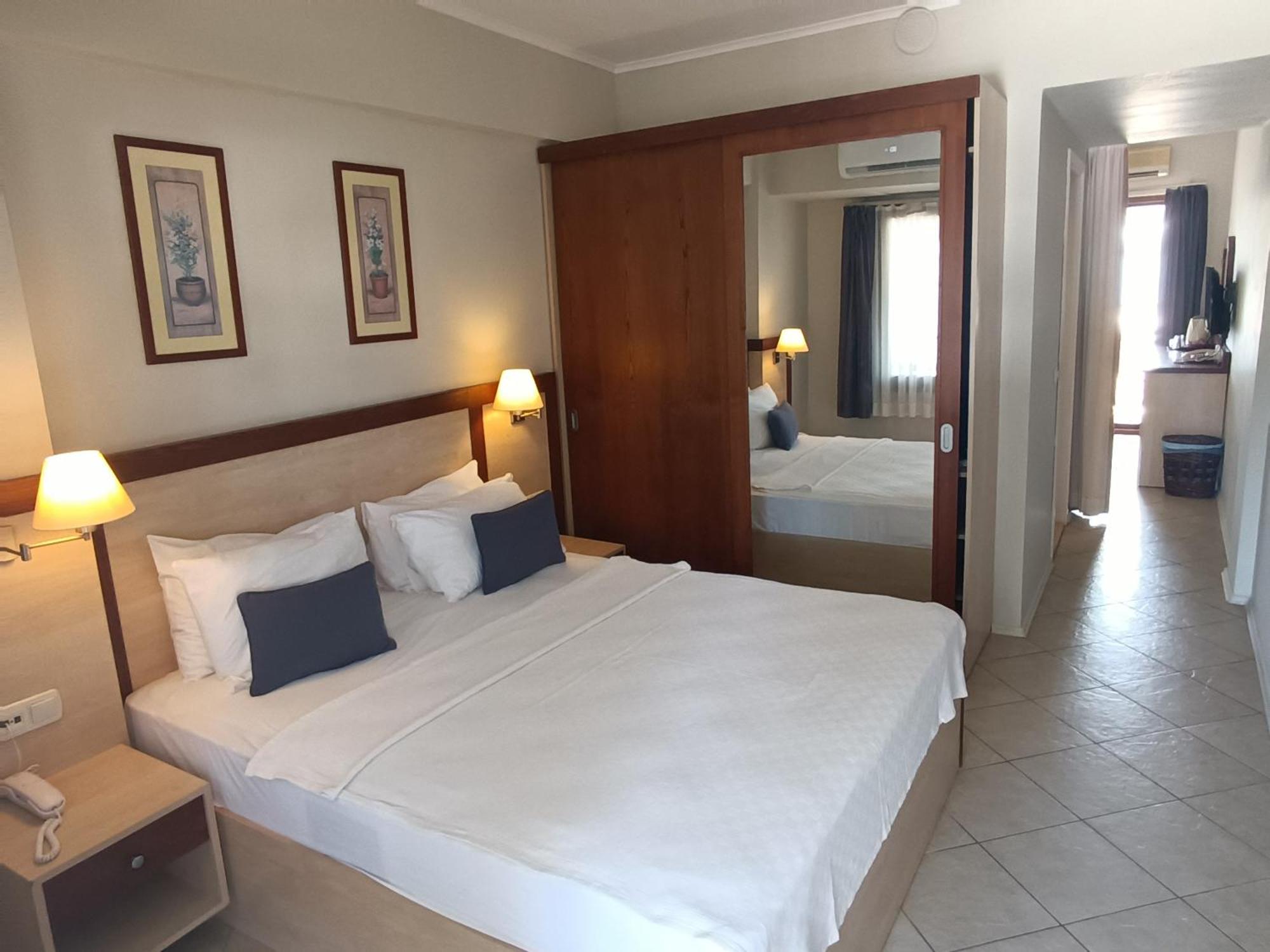 Uzhan Beach Hotel Bitez Zewnętrze zdjęcie